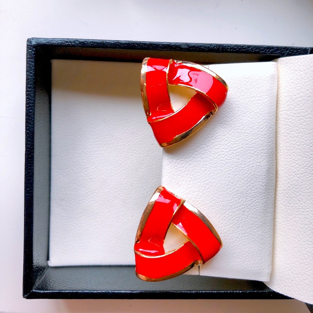 Beautiful geometry earrings buy one get one free